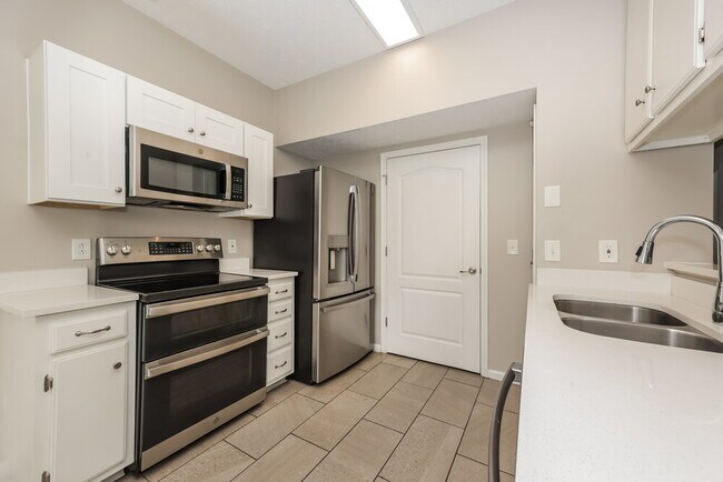 Building Photo - 2716 Sewanee Pl