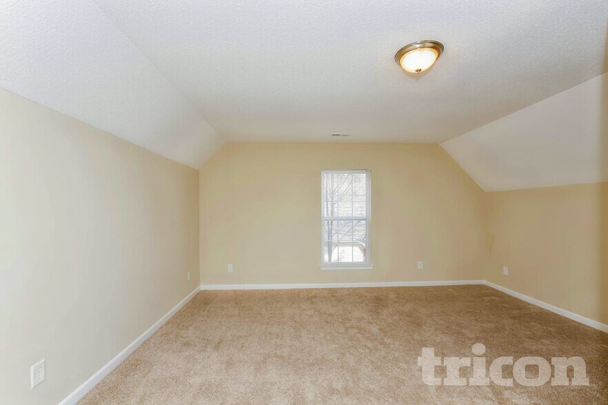 Building Photo - 3323 Mazen Ct