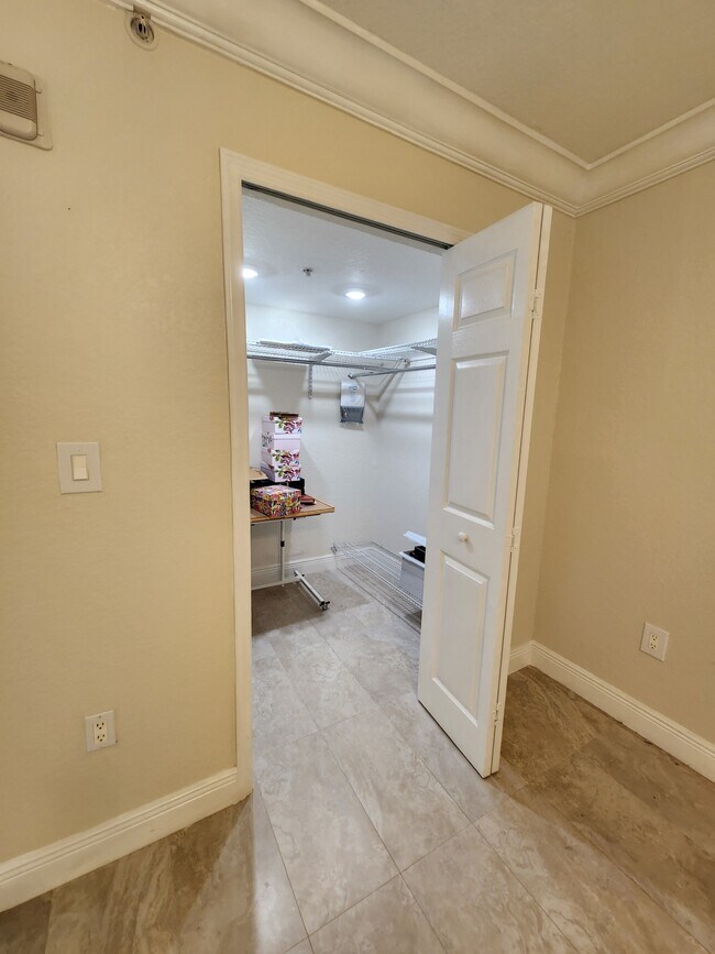 Building Photo - 21000 SW 87th Ave