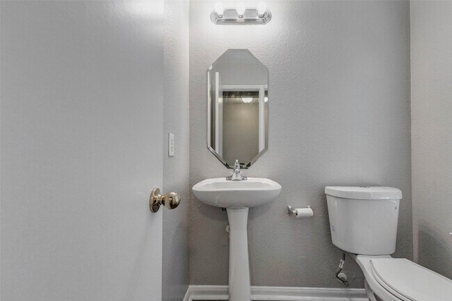 Building Photo - 9307 Grove Haven Dr