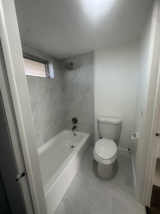 Building Photo - 5860 NW 64th Ave