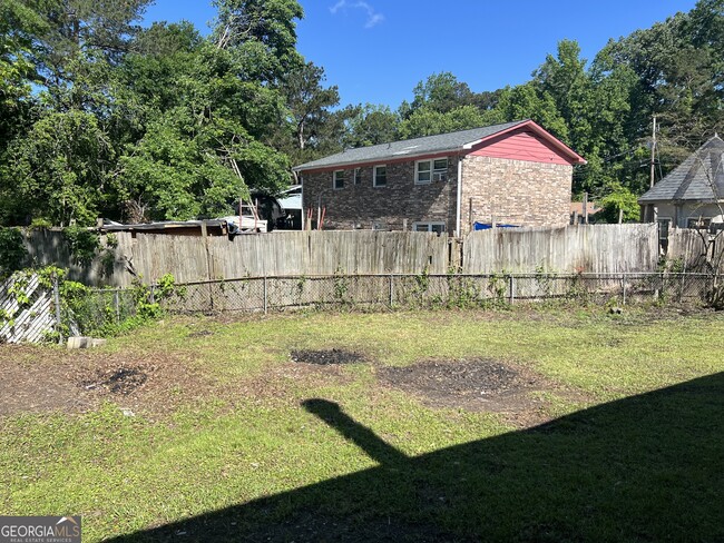 Building Photo - 2875 Carriage Ln