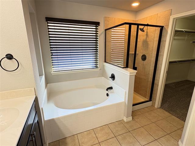 Building Photo - 5900 Shiner Dr