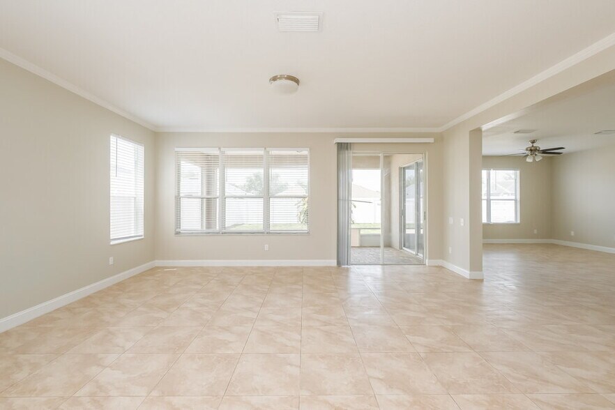 Building Photo - 11305 Misty Isle Ln