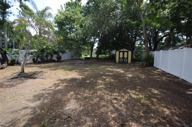 Building Photo - 2212 Hoffner Ave