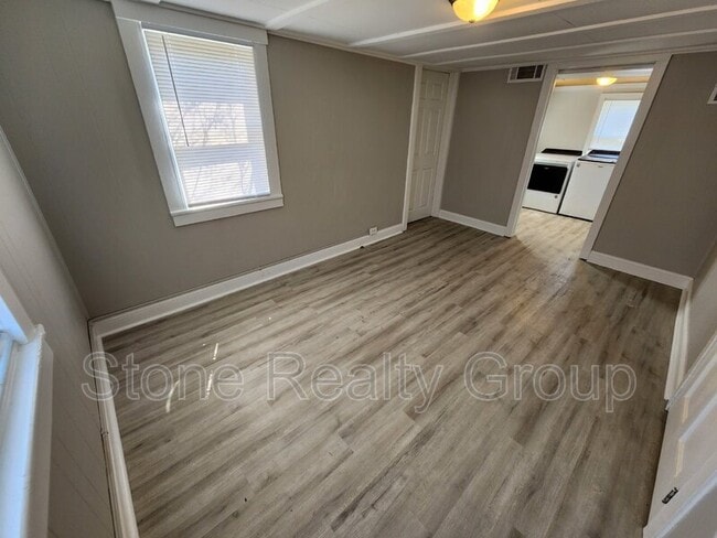 Building Photo - 2935 Harrison Ave