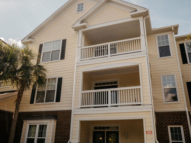 Building Photo - Concord West Of The Ashley 3 bed 2bath