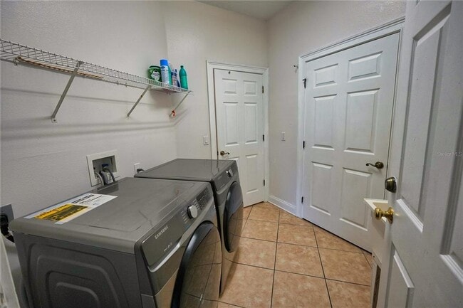 Building Photo - 6937 Dolce Way