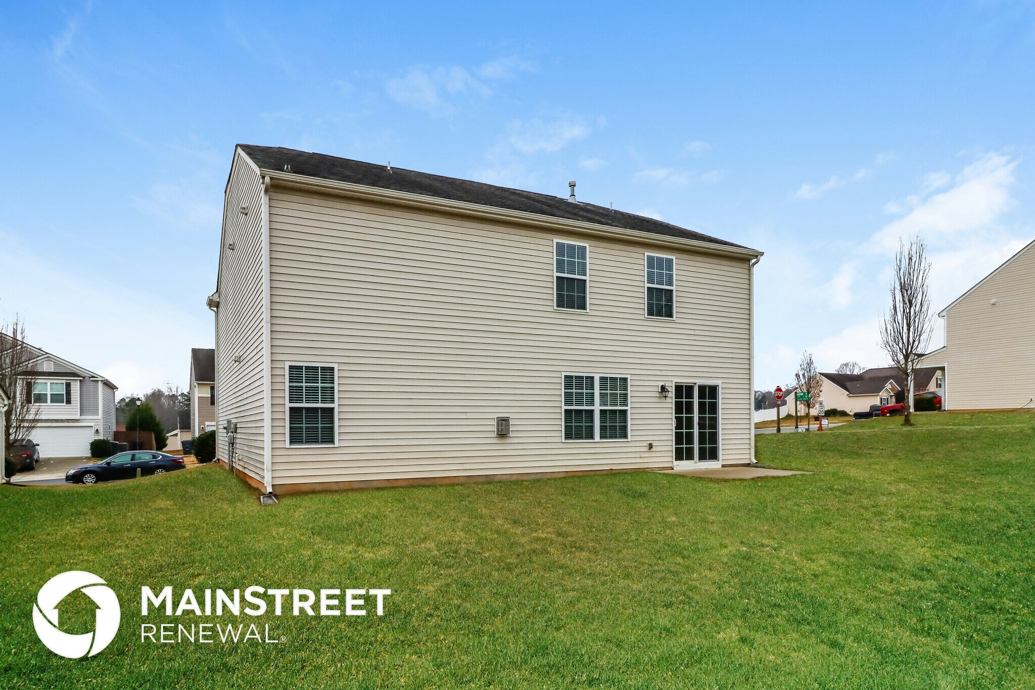 Building Photo - 2896 Village Center Dr