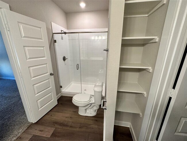 Building Photo - 9732 Grosbeak Ln