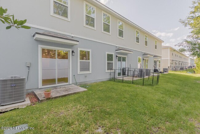 Building Photo - 983 Observatory Pkwy