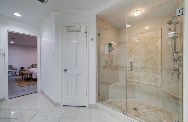 Building Photo - 5135 Westerham Pl