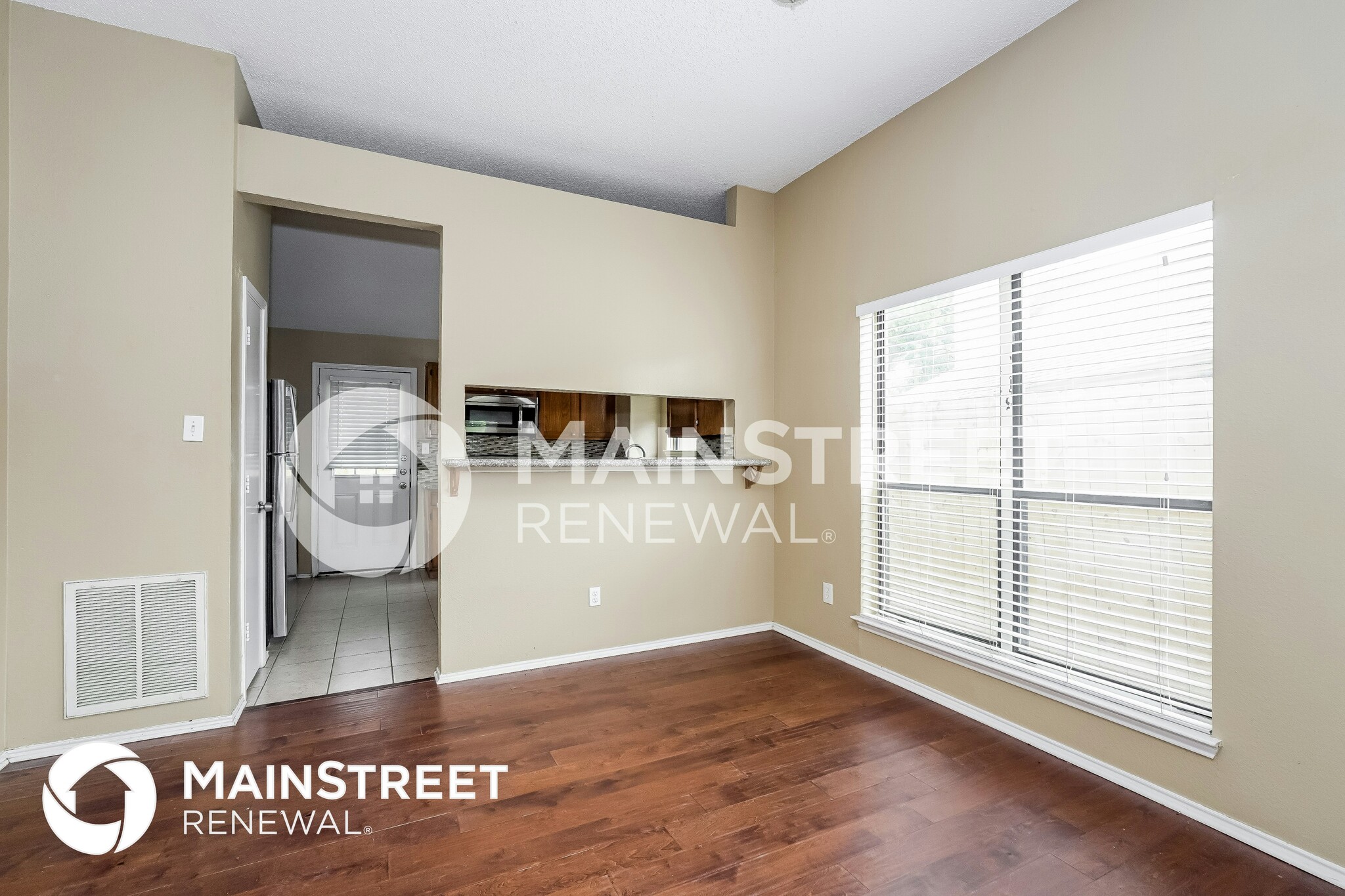 Building Photo - 837 Foxridge Dr