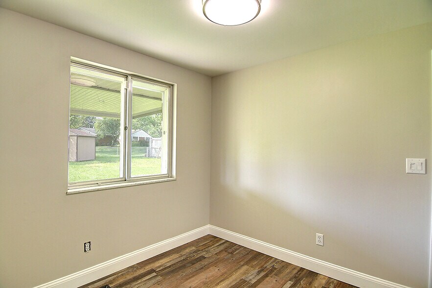 Building Photo - 7371 Cedar Knolls Dr