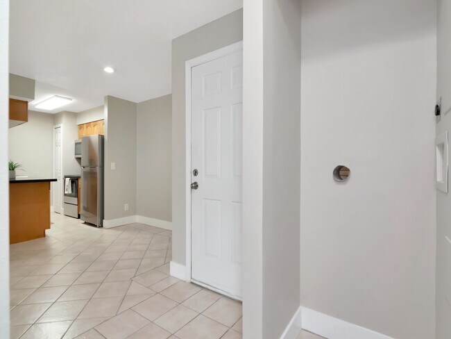 Building Photo - Ground Floor 2 Bedroom 2 Bath - Gated Comm...