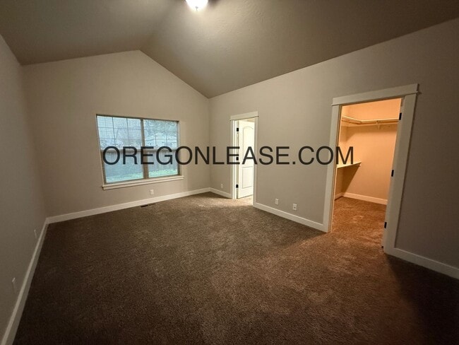 Building Photo - 3 bedroom 2 bath River rd home