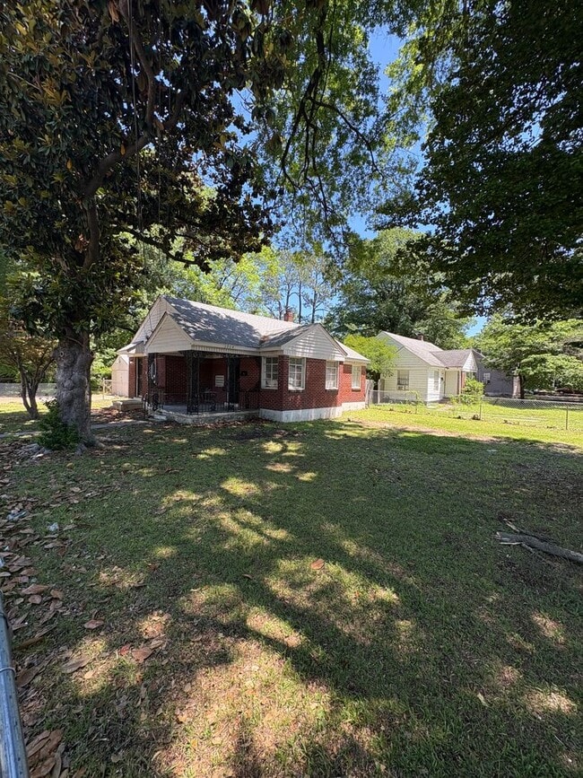 Building Photo - 3904 Kimball Ave