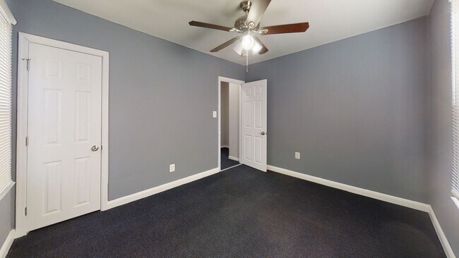 Building Photo - Aberdeen - 3 and 1 baths Available!