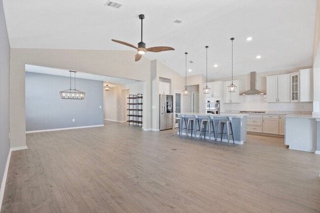 Building Photo - Modern 3 Bedroom 2 Bathroom Myrtle Beach Home