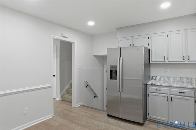 Building Photo - 9015 Covewood Rd