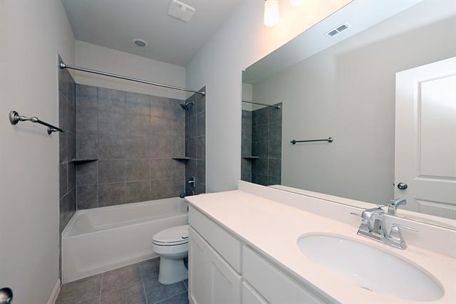 Building Photo - 1021 Water St