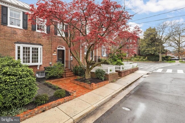 Building Photo - 414 Jefferson St