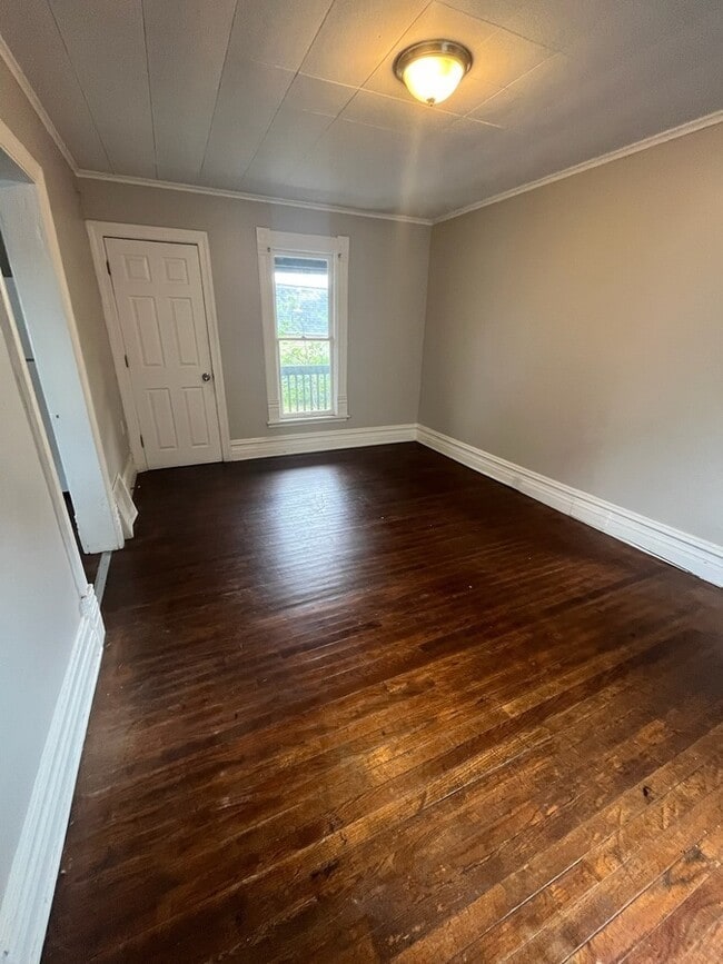 Building Photo - 1320 Sanford St