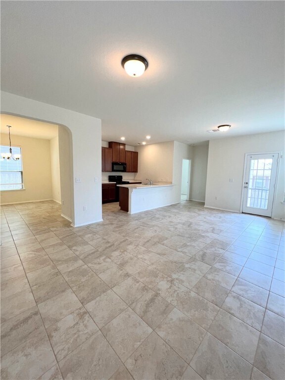 Building Photo - 901 Solitude Dr