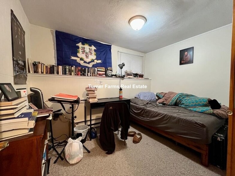 Building Photo - 108 Perkins St