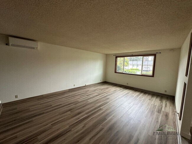 Building Photo - 2126-2128 N 8th St