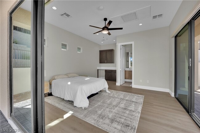 Building Photo - 10973 Horizon Ledge Ave