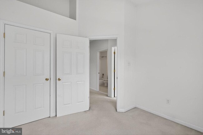 Building Photo - 1034 Meandering Way