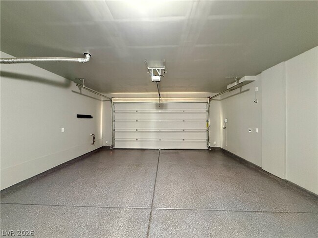 Building Photo - 4414 Peressini St