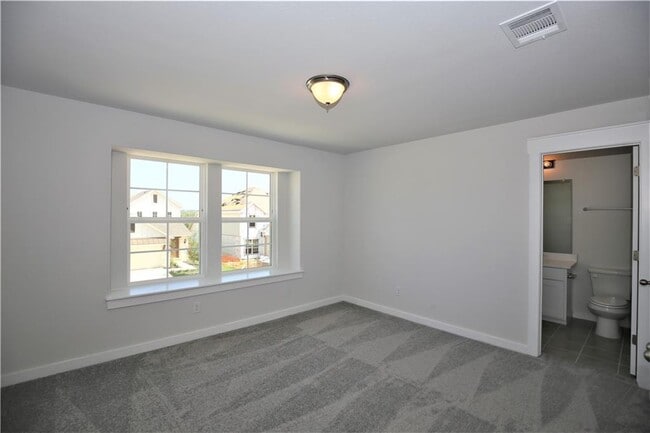 Building Photo - 635 Pheasant Hill Ln