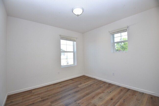 Building Photo - 3814 Black Butte Rd