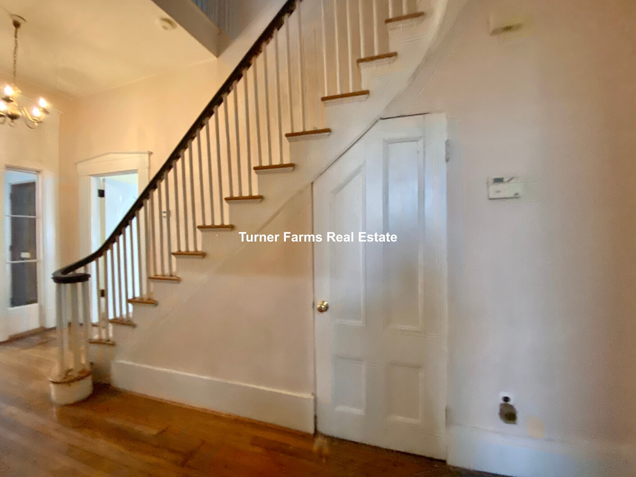 Building Photo - 139 Hillside St