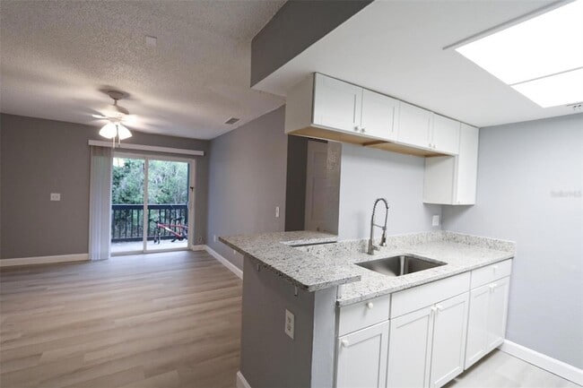 Building Photo - 1810 E 143rd Ave