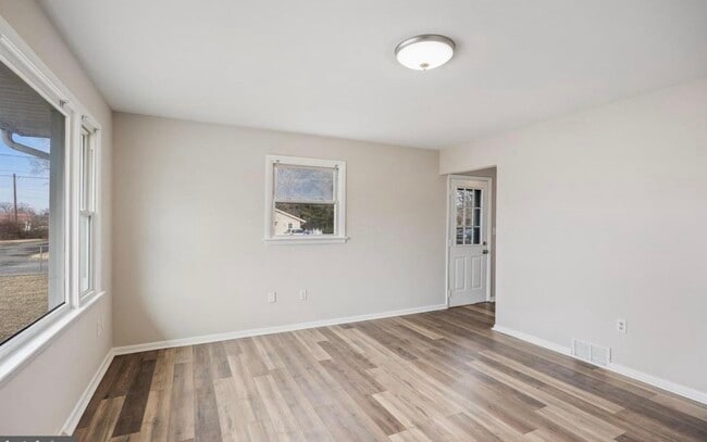 Building Photo - 9 Easlick Ave