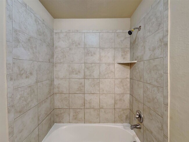Building Photo - 33217 Wedgewood Dr