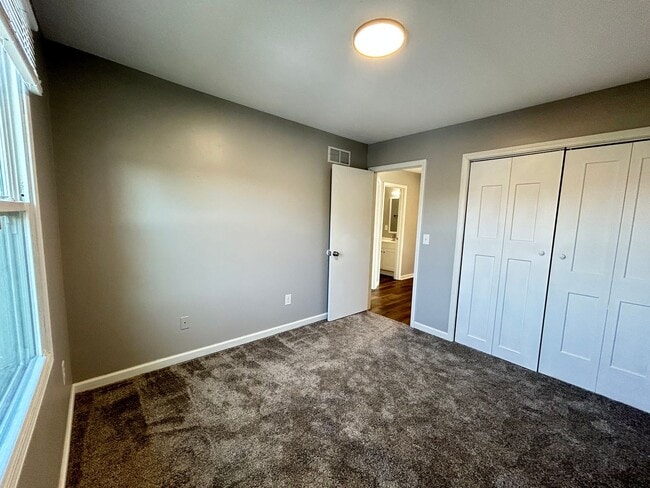 Building Photo - Modern 3BR Apartment in Richmond!