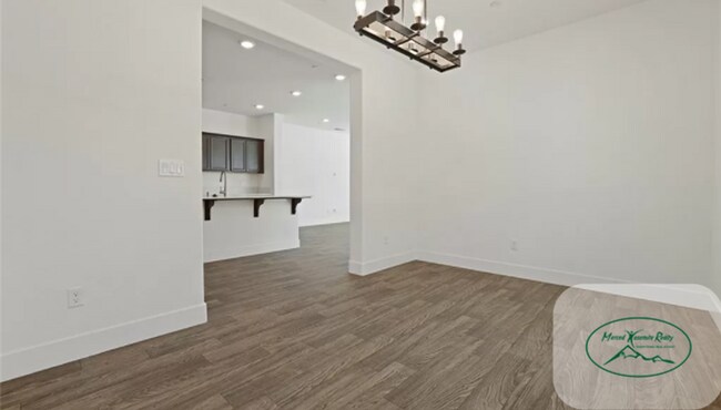 Building Photo - CORNER LOT - Beautiful 5-Bedroom Home for Rent in North Merced!