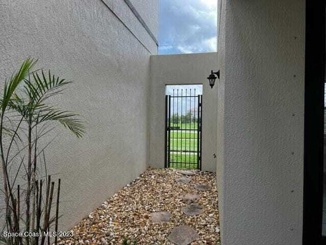 Building Photo - 8890 Napolo Dr