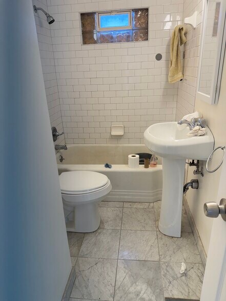 Building Photo - 5606 Eula Ave