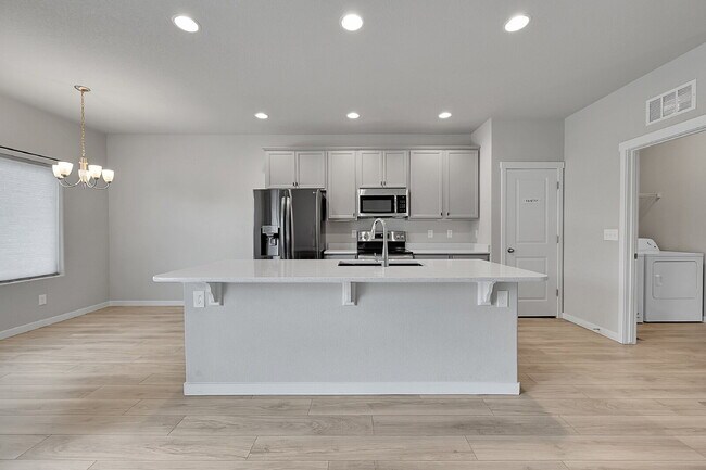 Building Photo - $2,895 - 4 Bed, 3 Bath Home in Colorado Sp...