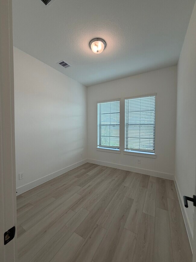 Building Photo - 24126 Prairie Crabapple Ct