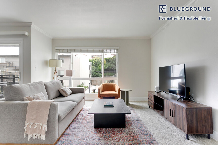 Primary Photo - 28130 Peacock Ridge Dr