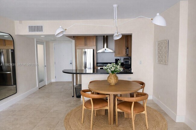 Building Photo - 2301 Collins Ave