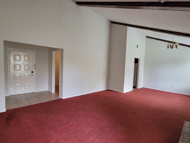Building Photo - 11651 Woodbuck Trail