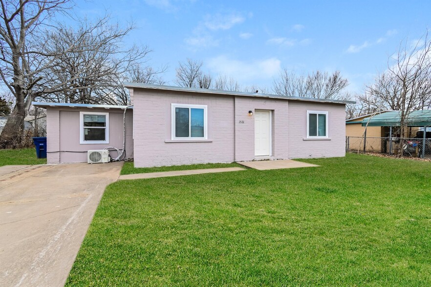 Building Photo - 1531 N Indianapolis Ave