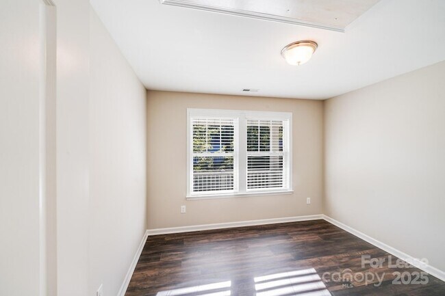 Building Photo - 13122 Oakhaven Glen Ln